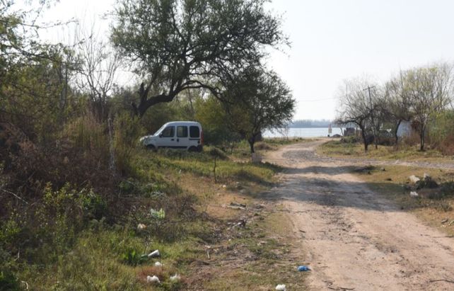 El lugar. El camino de tierra en el cual se cometió el doble crimen.
