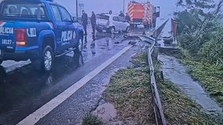 Ruta 168: chocó contra el guardarrail y murió en un violento accidente bajo la lluvia