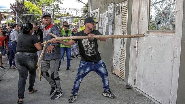Al menos 51 muertos en motín en una cárcel de Colombia