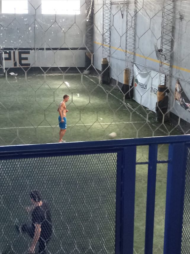 Juan Cruz Komar seguirá entrenado a diario en soledad hasta que se resuelva su pase a Central.