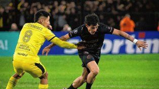 Platense empató con Peñarol y quedó muy cerca de meterse en octavos de final.