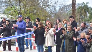 La habilitación de pasos a nivel forma parte de un proceso que el municipio viene presentando desde hace tiempo y pone el foco no sólo en la apertura de nuevas calles, sino también en la posibilidad de reorganizar la circulación interna de Puerto San Martín.