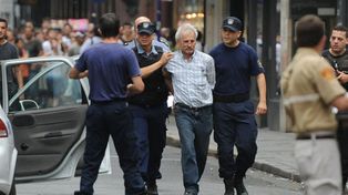 Un hombre armado entró a Radio Nacional y amenazó con volarse