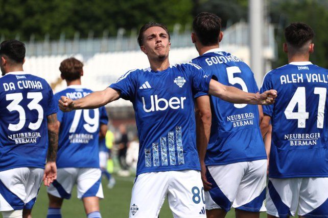 Como lo dio vuelta y venció al Cagliari por 3-1 en la Serie A