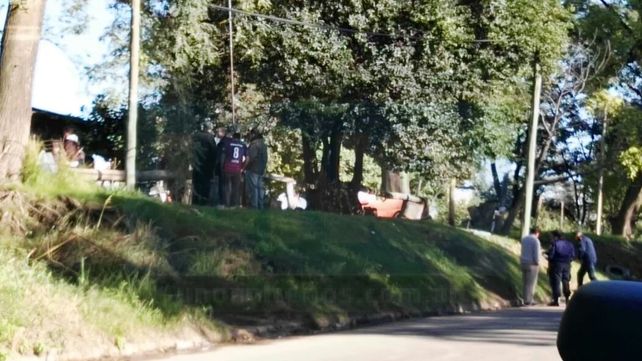 En medio de un fuerte operativo policial desalojan a una familia en calle Churruarín