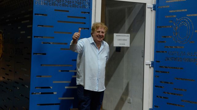 Mario Moretti, el candidato de Fuerza Auriazul, fue notificado por la comisión electoral por el tema avales de cara a las elecciones.