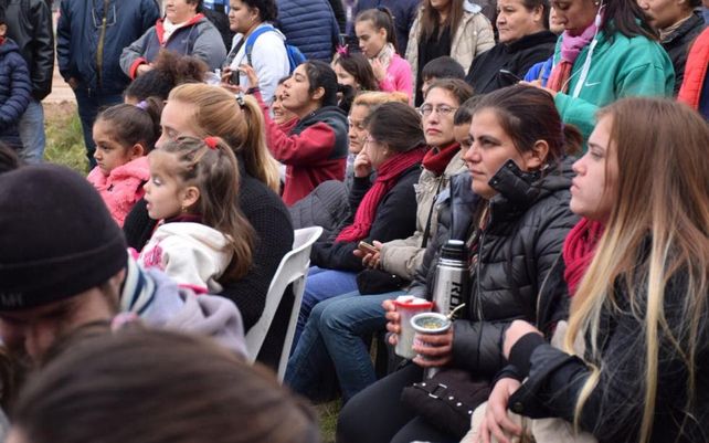 En una tarde de fiesta, los vecinos pidieron por el Parque del Encuentro