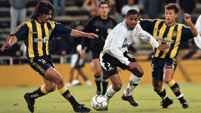 El último enfrentamiento entre Central y Corinthians fue en octavos de la Copa Libertadores 2000, con victoria por penales del Timao tras igualar 5-5 en el global.