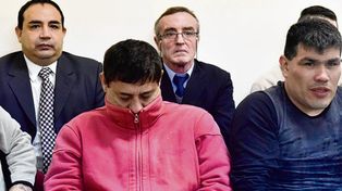 Condenados. El policía Fernández (izq. atrás) y Totola Orozco (der).