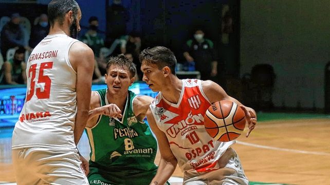 Unión vuelve al Ángel Malvicino para estrenarse con Obras Basket por el Torneo Súper 20.&nbsp;