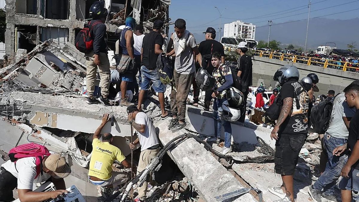 Fuerte terremoto de magnitud 7,4 sacude a Colombia: al menos 111 muertos