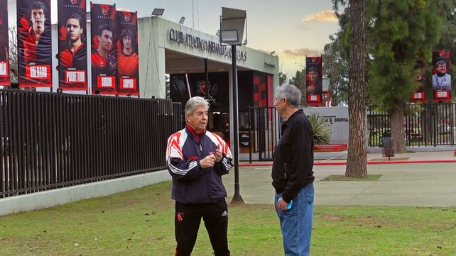 El formador de Newells que tuvo a Lionel Messi, Scaloni y hasta un referente de Central
