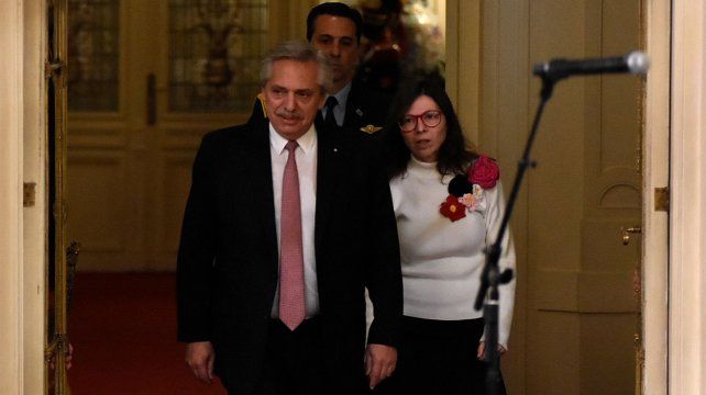 Fernández y Batakis analizaron medidas y este lunes habrá un anuncio