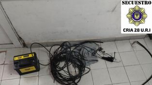 Dos ladrones fueron atrapados in fraganti mientras robaban cables de una vivienda en Colastiné Norte