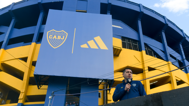Riquelme durante la movilización que hicieron los hinchas de Boca