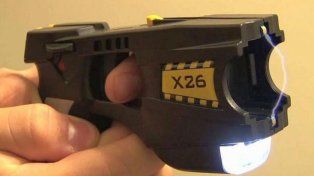 Un diputado de La Libertad Avanza presentó un proyecto para el uso de armas no letales, tipo taser, por parte de la Policía de Entre Ríos