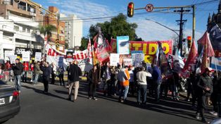 Movilización en Bulevar y San Jerónimo, convocada por el Partido Obrero