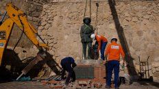 retiraron la ultima estatua de franco que quedaba en pie en espana retiraron la ultima estatua de franco que quedaba en pie en espana