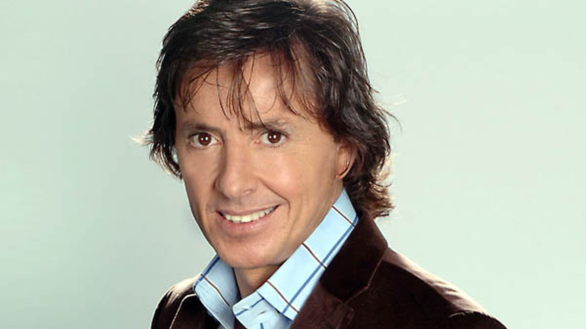 Gustavo Bermúdez regresa a la televisión con Somos familia