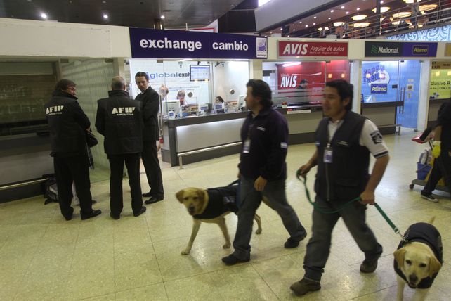 La jueza María Servini de Cubría ordenó el allanamiento del aeropuerto de Ezeiza.&nbsp;