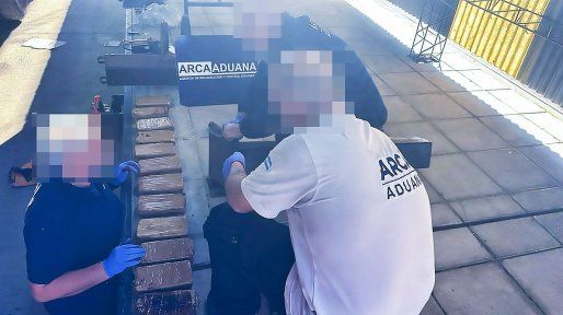 Concordia: hallan 16 kilos de cocaína en camión de cereales