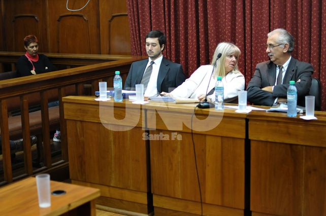 Estuvo poco. La defensora pública que representó a Vega solo duró dos días. Ahora