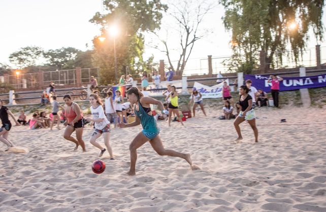 Invitan a un Picadito y Picadita en la playa santafesina
