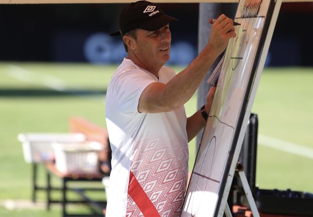 Newells: Kudelka ya le avisó a tres jugadores que no son prioridad