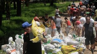 Convocan a jóvenes que quieran brindar ayuda en zonas anegadas