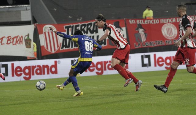 El último partido de Central en el Clausura fue victoria, ante Barracas, con un equipo alternativo.
