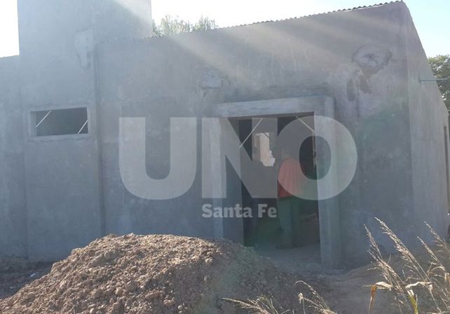 Brutal asesinato de un hombre en una obra en construcción en Santo Tomé