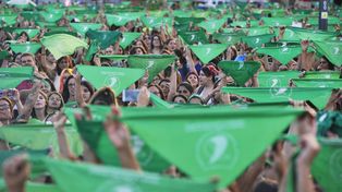 El gobierno afirmó que enviará durante noviembre el proyecto de legalización del aborto