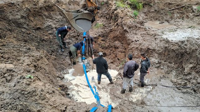 Agua potable: reparan caño que abastece la Planta Echeverría