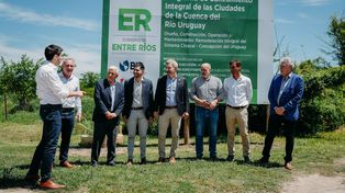 Los trabajos incluyen la construcción, mantenimiento y operación de la planta de tratamiento líquidos cloacales para el río Uruguay.
