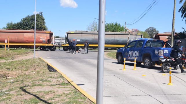 La mujer fue atropellada por un tren en Juan Manuel de Rosas y San Juan