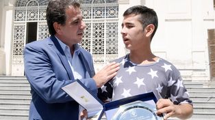 El adolescente bombero que salvó a una beba fue víctima de un violento asalto