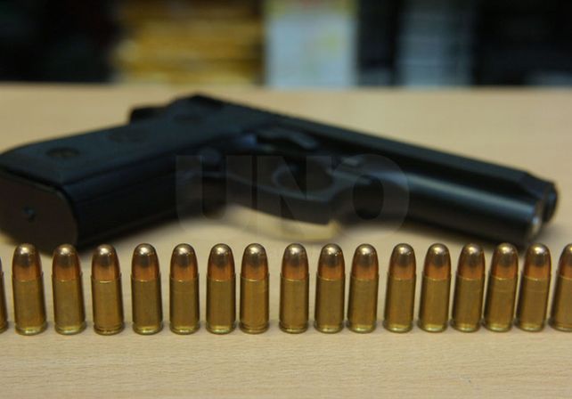 La PDI secuestró dos 9 mm. que pertenecían a la policía. Imagen de archivo.