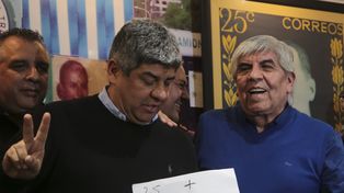 Camioneros anunció un acuerdo de una suba salarial del 25 por ciento y levantan el paro