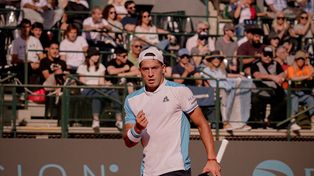 Sebastián Báez derrotó con esfuerzo a Ricardas Berankis por 7-6 (6), 5-7 y 6-3.