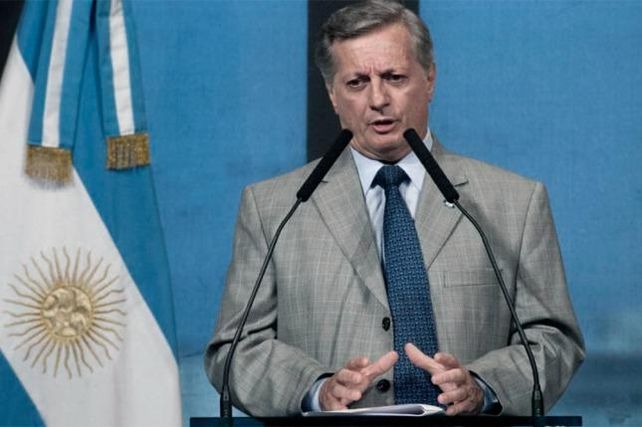 Aranguren desmintió que el GNC tiene que valer lo mismo que la nafta súper