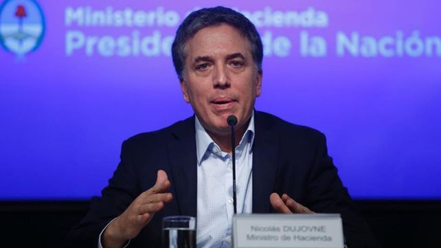 Con un fuerte ajuste, el gobierno anunció el déficit fiscal 0 en 2019