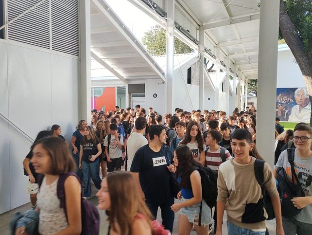 La Escuela Preuniversitaria Sara Bartfeld Rietti comenzó a dictar clases en 2021. Actualmente tiene 280 alumnos y en 2025 ingresarán 105 nuevos estudiantes.