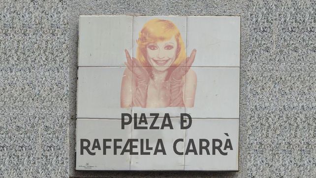 España homenajea a Raffaella Carrà: una plaza de Madrid llevará su nombre