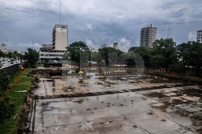 Acampe simbólico en el Parque Alberdi contra la construcción de cocheras