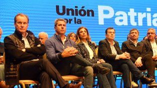 El gobernador Gustavo Bordet acompañó al ministro y candidato en el relanzamiento de su campaña