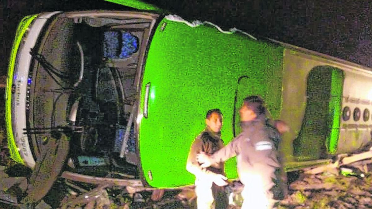 Imputaron por homicidio simple al chofer del micro que volcó en Mendoza