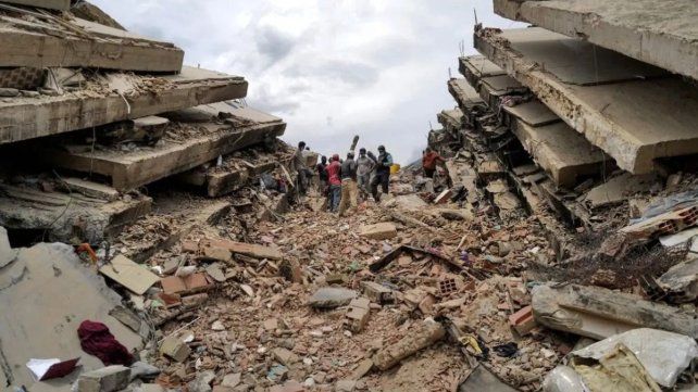 Regresan a Santa Fe los 40 bomberos que participaron del rescate tras los terremotos en Venezuela: El panorama es desolador