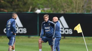 Sampaoli probó otro equipo con cambio de esquema