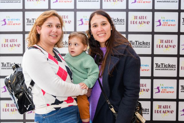 Sofia, Alana y Samanta Venencia