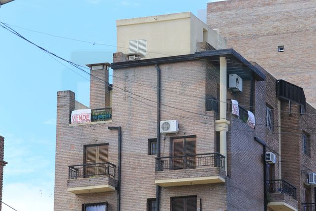 TENDENCIA. Locales comerciales y departamentos chicos son los más buscados por quienes pueden invertir.